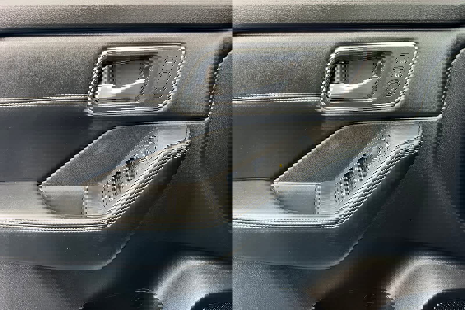 Certified 2025 Nissan Rogue Platinum w/ Platinum Premium Package image 13