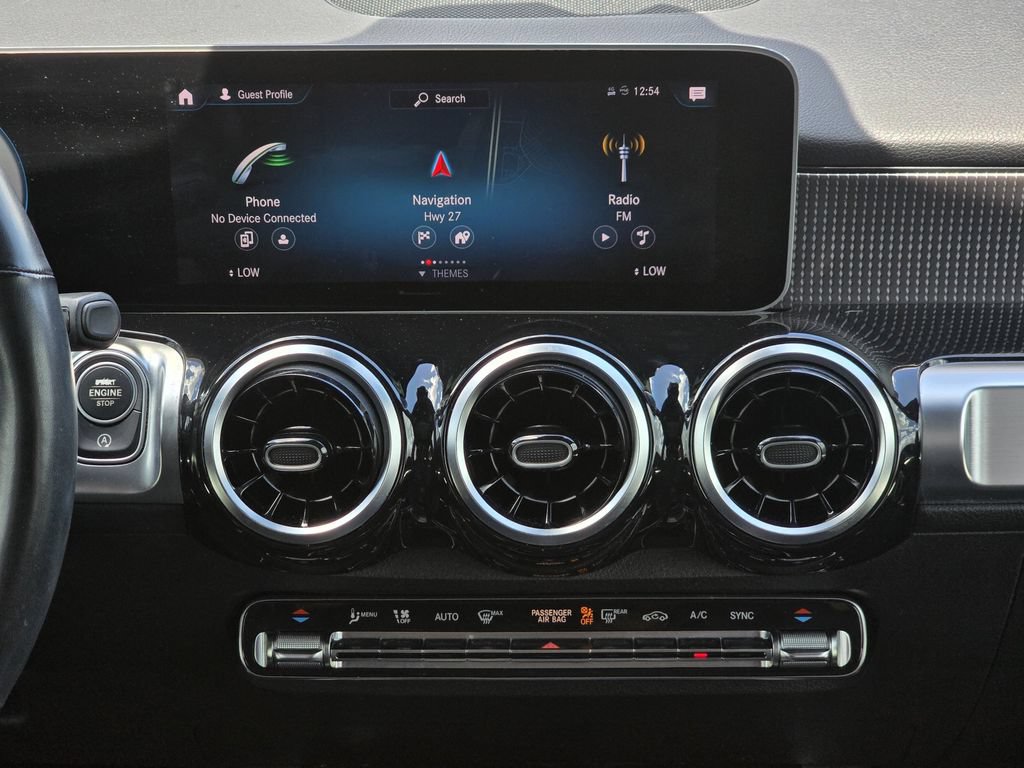 Used 2020 Mercedes-Benz GLB 250 4MATIC image 23