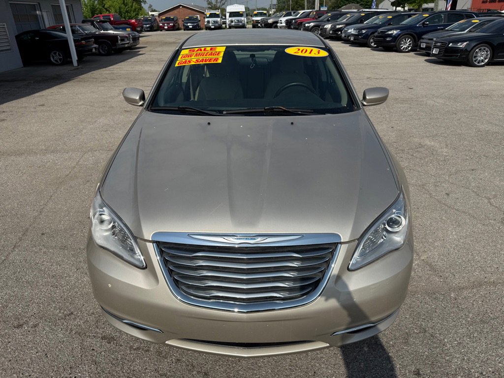 Used 2013 Chrysler 200 Touring image 3