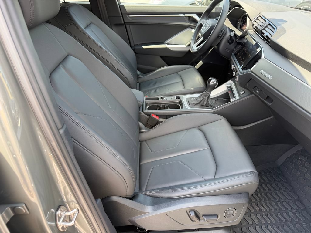 Certified 2023 Audi Q3 2.0T Premium Plus w/ Premium Plus Package AWD/4WD image 15