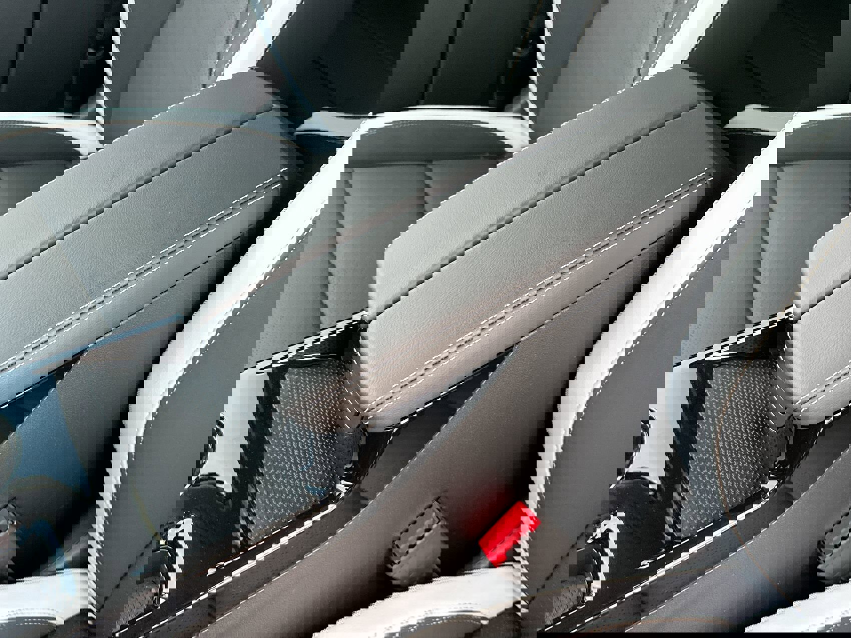 New 2025 Buick Envision Sport Touring image 21