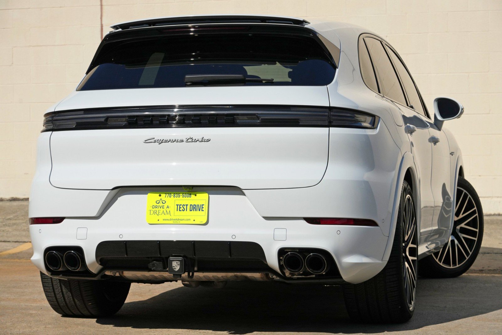 Used 2024 Porsche Cayenne Turbo AWD/4WD image 5