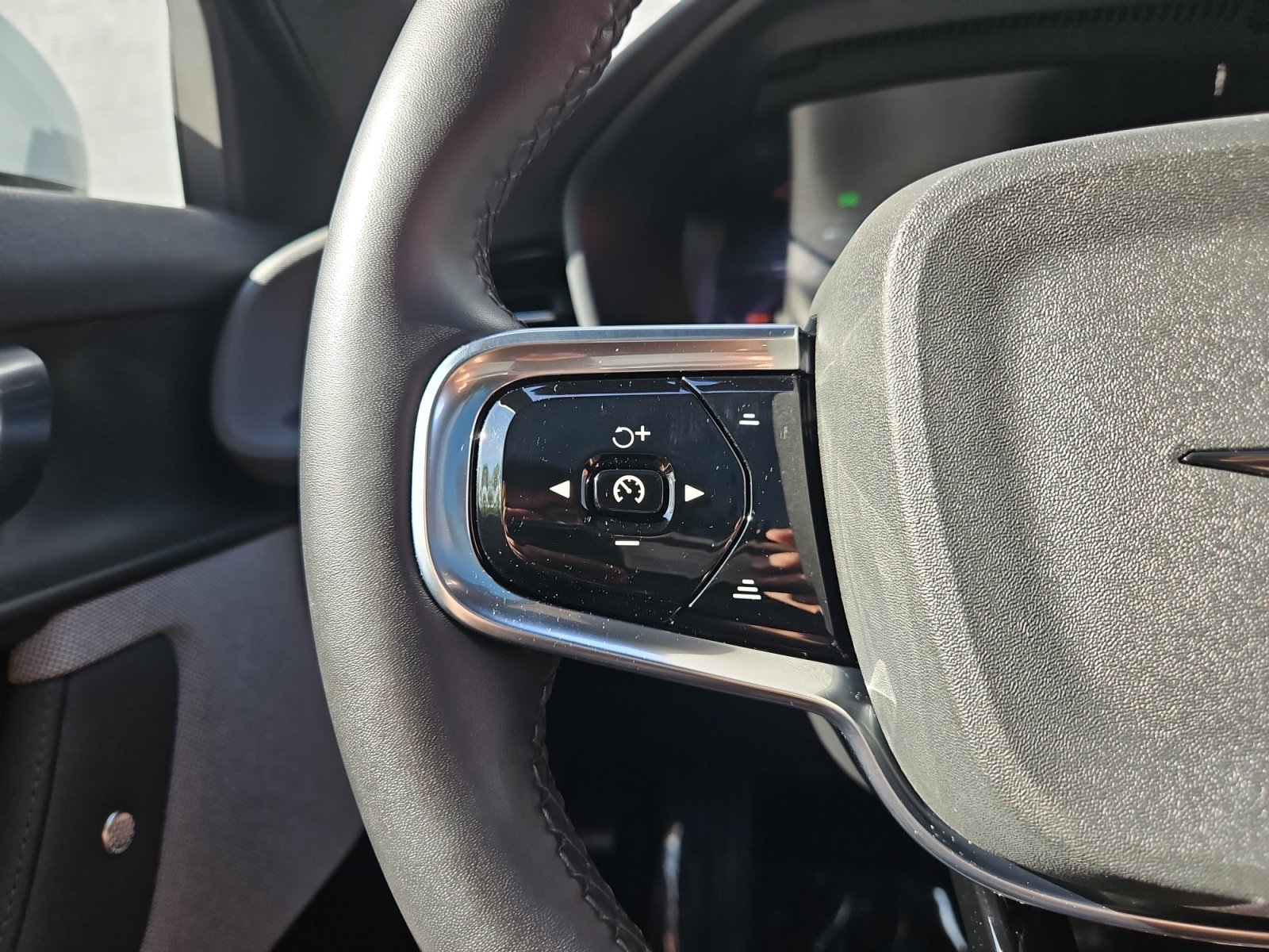 Used 2023 Polestar Polestar 2 w/ Pilot Pack FWD image 25