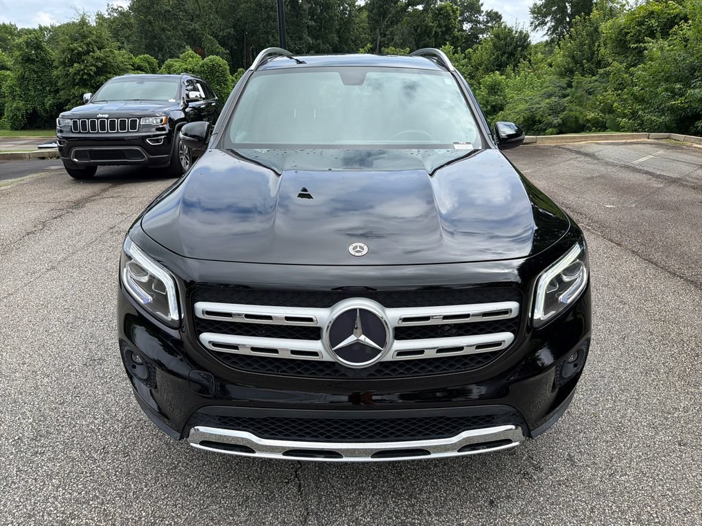 Used 2021 Mercedes-Benz GLB 250 4MATIC w/ Premium Package image 2