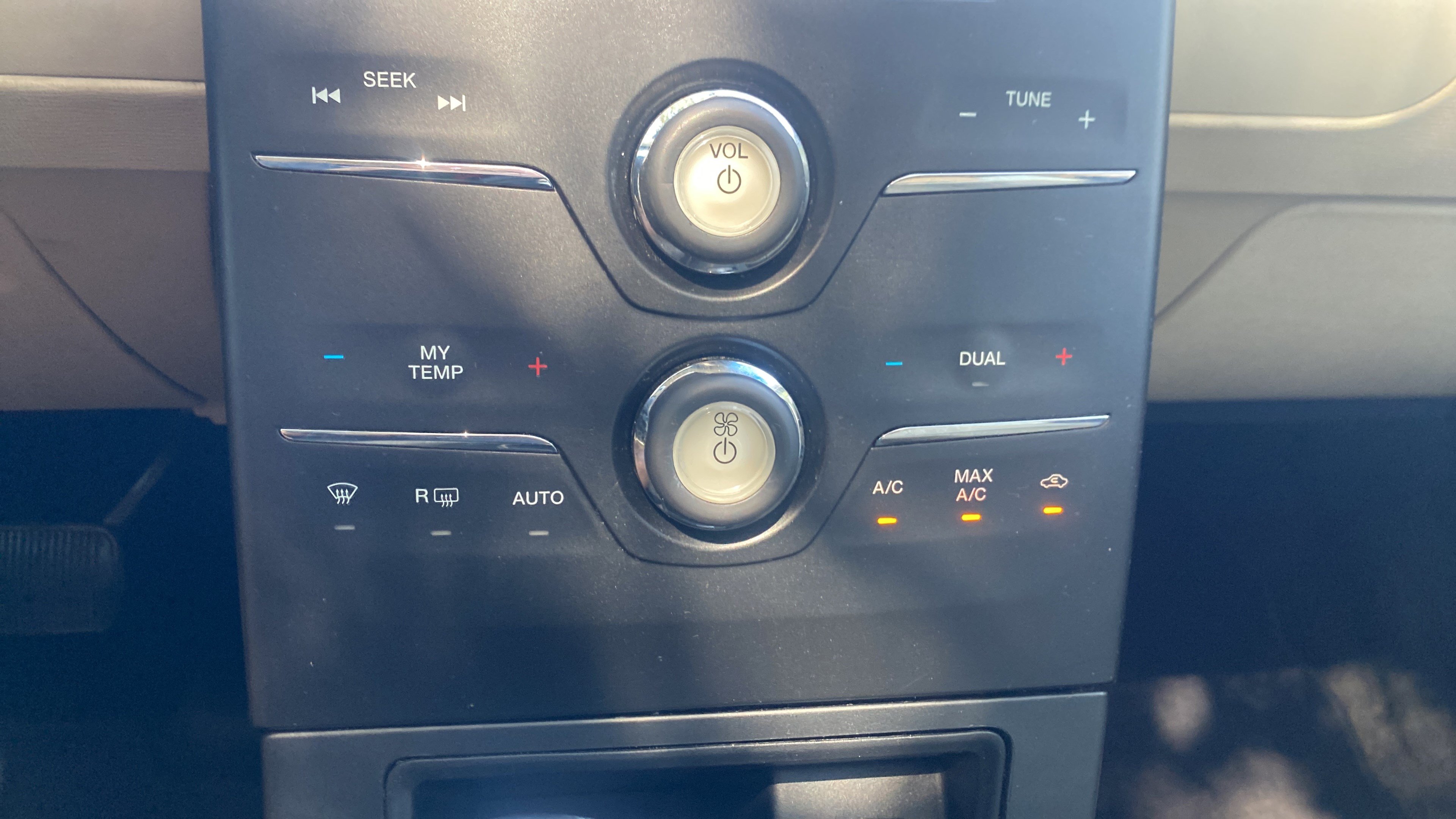 Used 2017 Ford Flex SEL w/ Equipment Group 202A FWD image 17