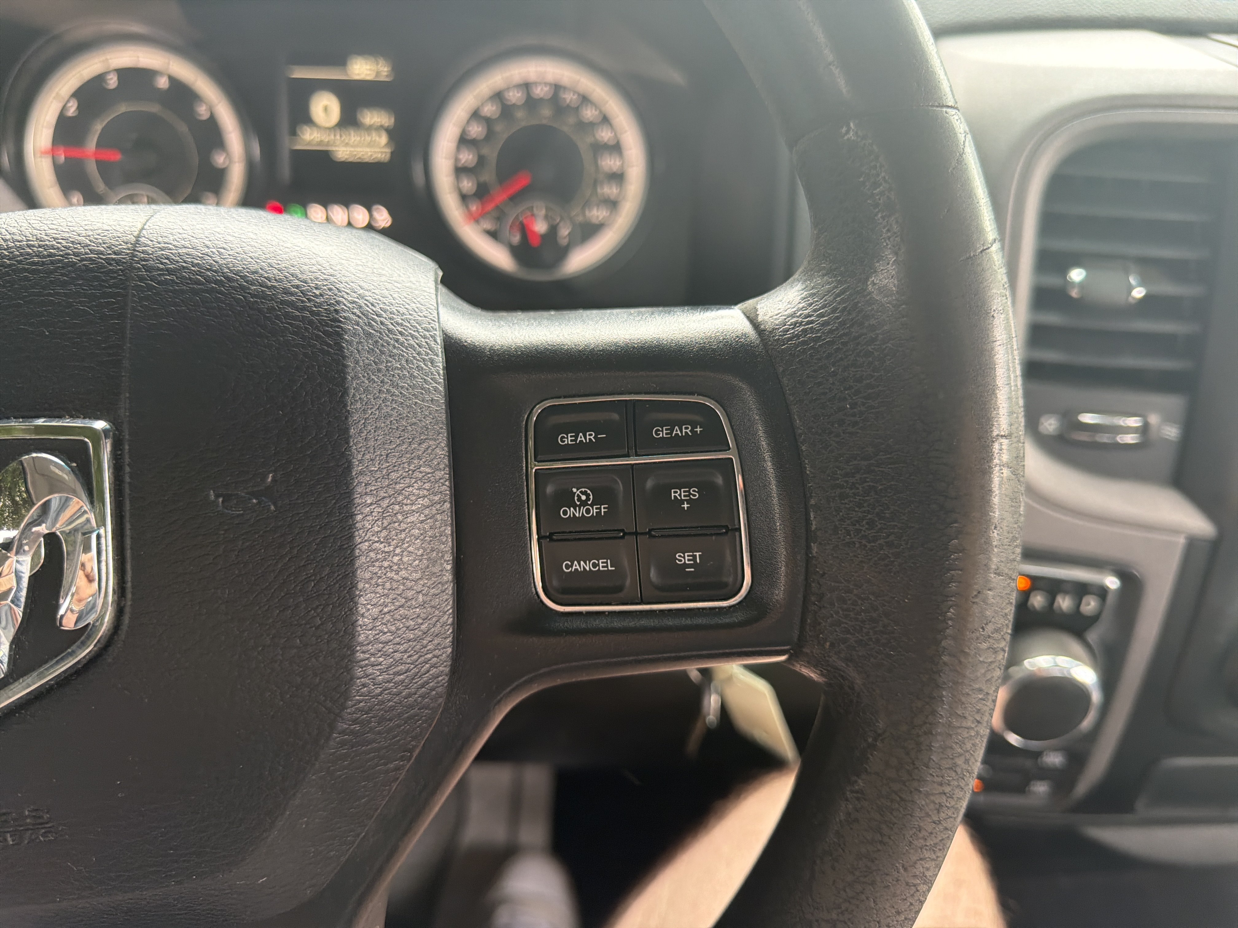 Used 2019 RAM 1500 Express AWD/4WD image 19