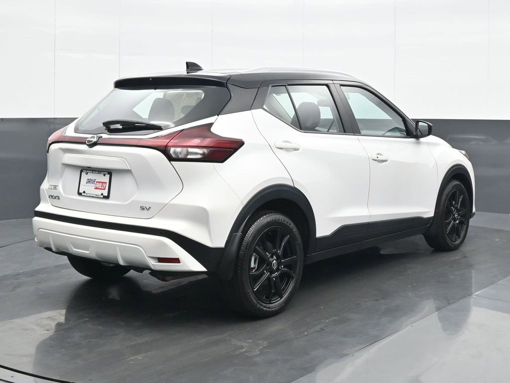 Used 2023 Nissan Kicks SV image 6