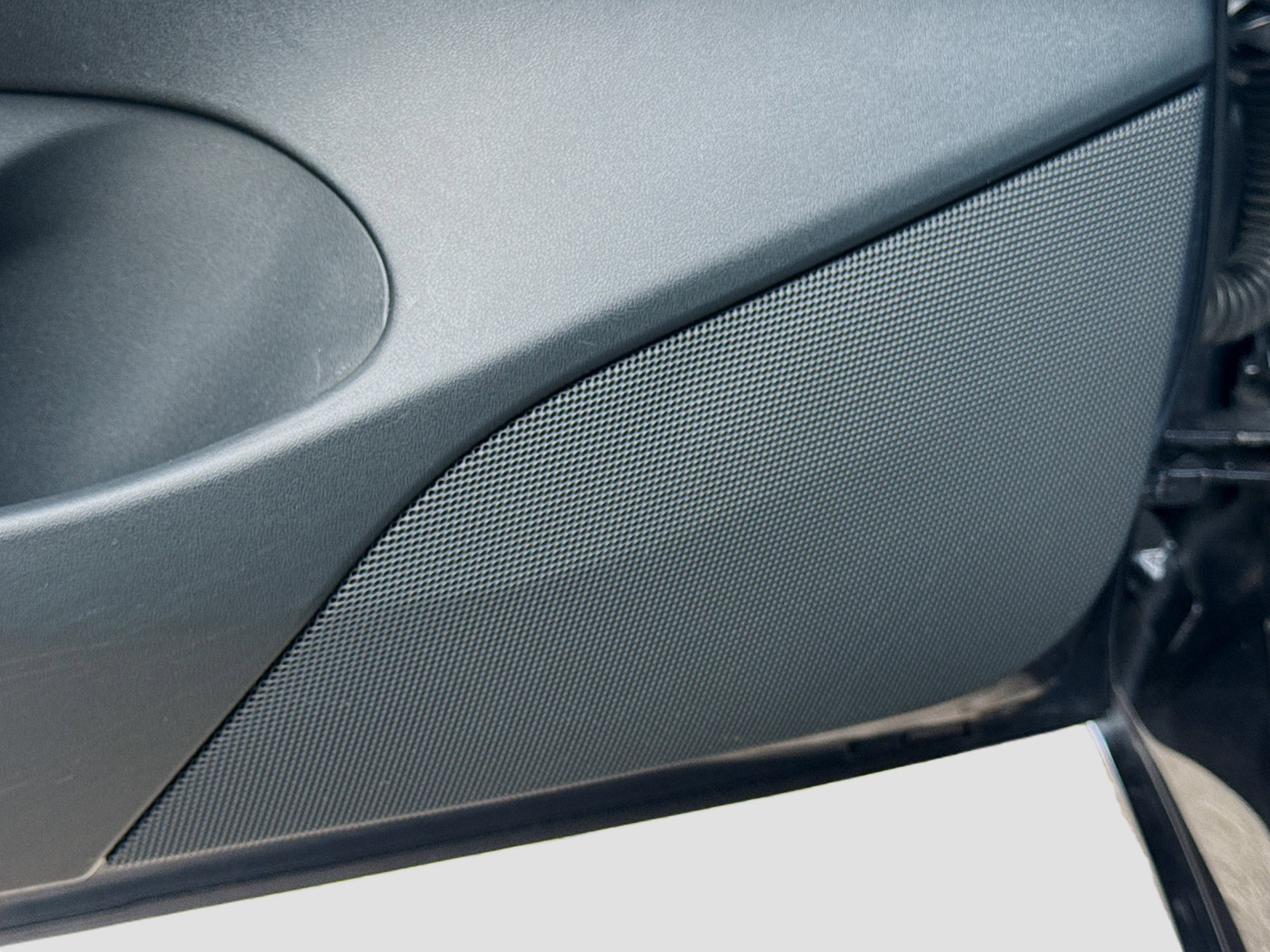 Used 2023 Tesla Model 3 Standard Range image 23