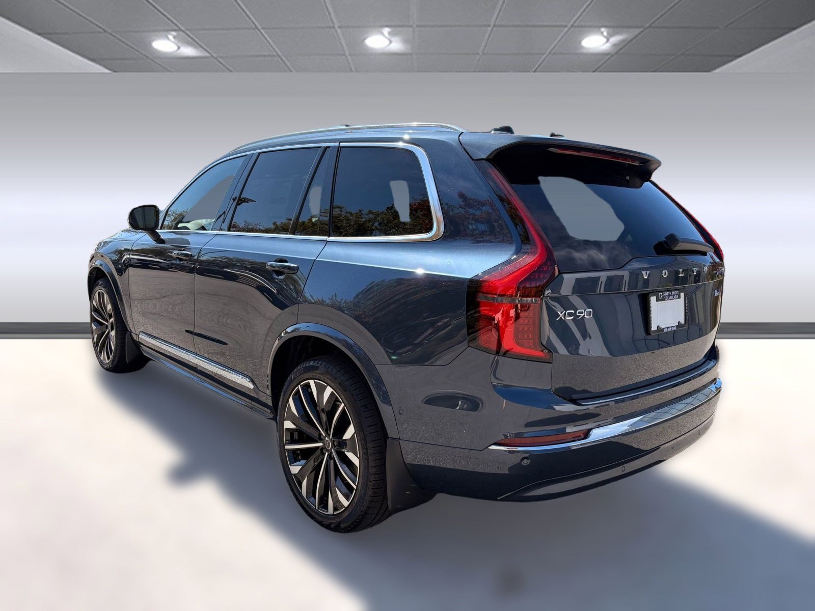 New 2026 Volvo XC90 B6 Plus w/ Protection Package image 3