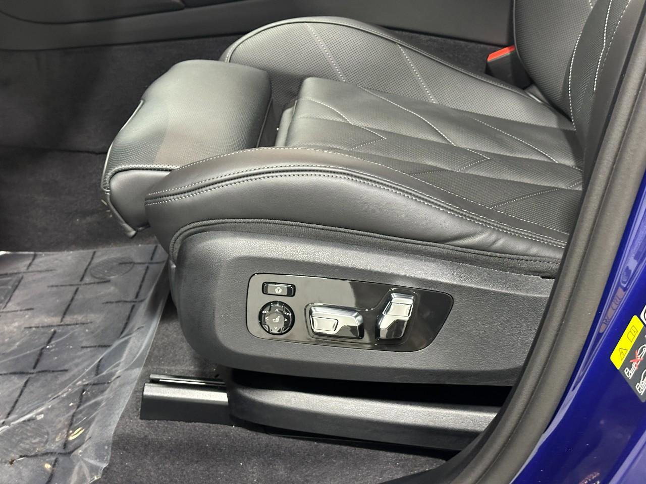 New 2026 BMW XM Label Red image 26