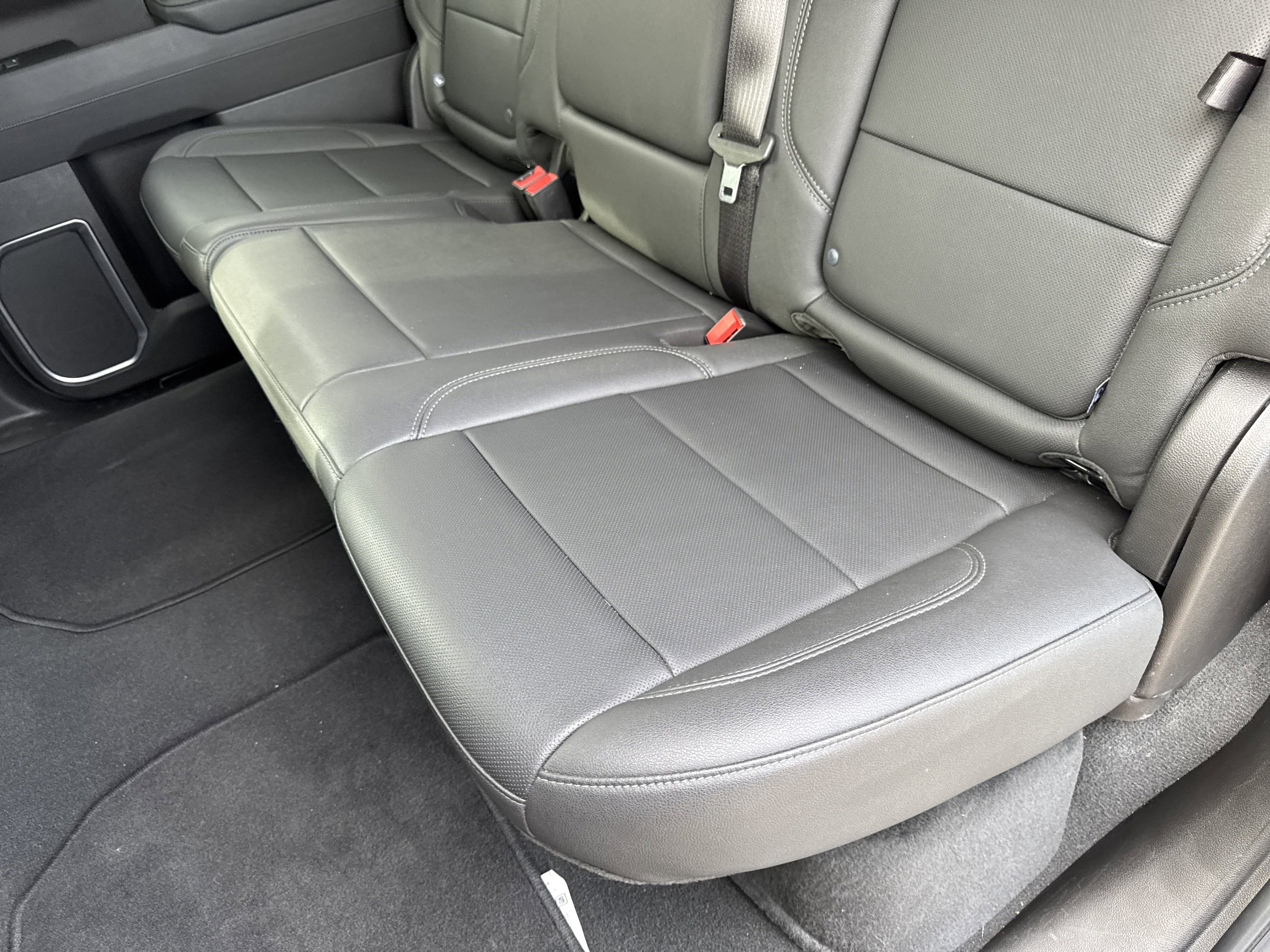 Used 2025 GMC Sierra 1500 SLT image 8