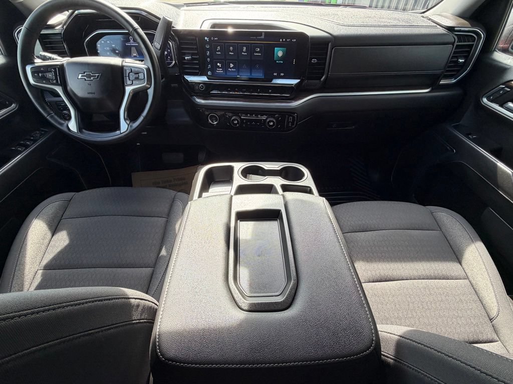 Used 2024 Chevrolet Silverado 1500 RST AWD/4WD image 12
