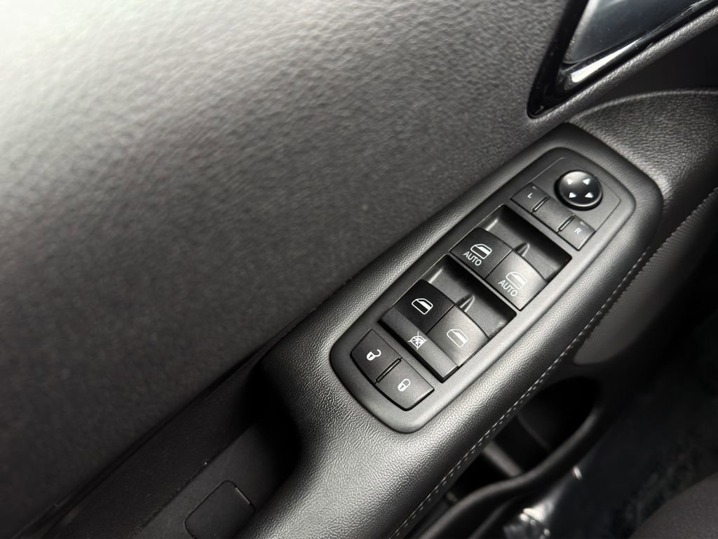 Used 2021 Dodge Durango SXT image 11