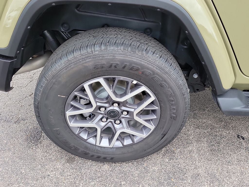 Used 2026 Jeep Wrangler Unlimited Sahara AWD/4WD image 7