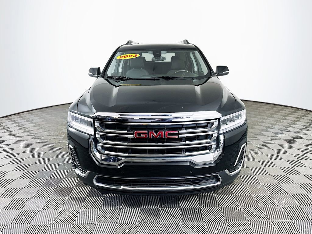 Used 2023 GMC Acadia SLE w/ Driver Convenience Package FWD image 3