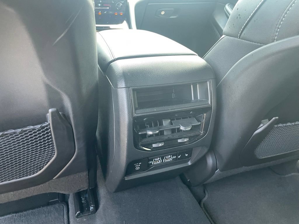 Used 2024 Jeep Grand Cherokee Limited AWD/4WD image 25