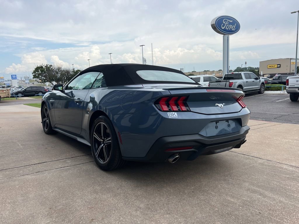Used 2025 Ford Mustang Premium RWD image 6
