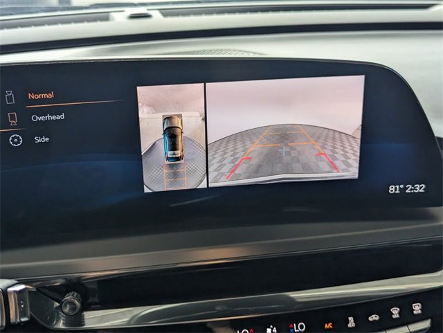 Used 2023 Cadillac Lyriq 2WD image 23