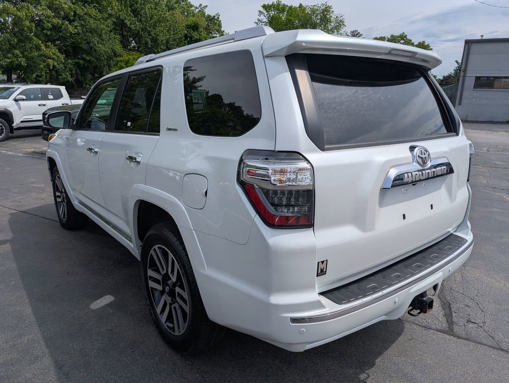 Used 2024 Toyota 4Runner Limited AWD/4WD image 5