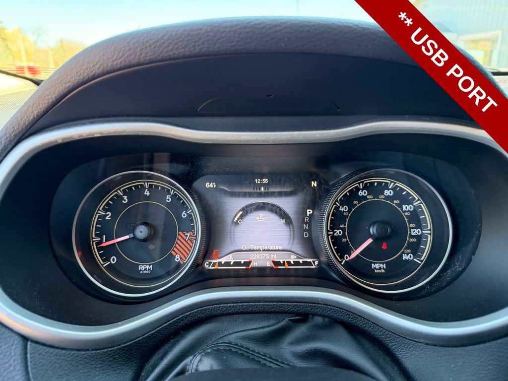 Used 2014 Jeep Cherokee Trailhawk w/ Leather Interior Group AWD/4WD image 19