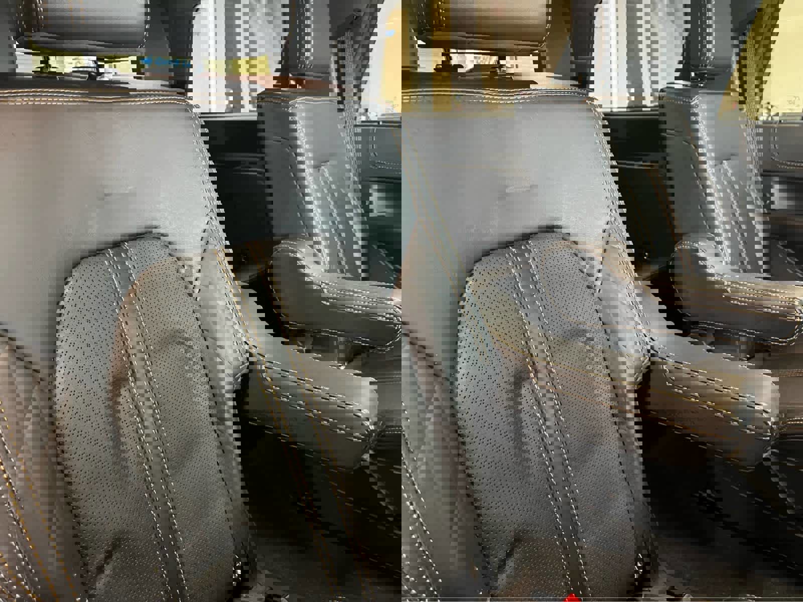 Used 2023 Ford Expedition Platinum image 35