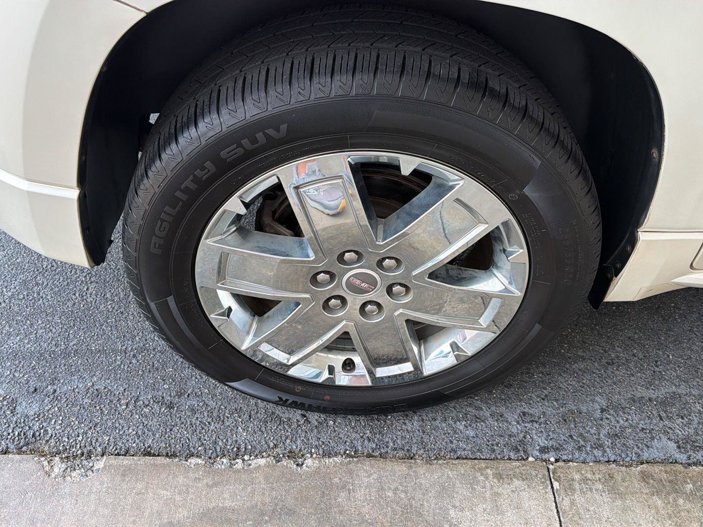Used 2014 GMC Acadia Denali FWD image 40