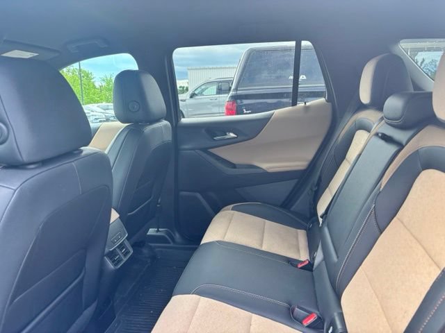 Used 2025 Chevrolet Equinox ACTIV w/ Safety and Technology Package AWD/4WD image 10