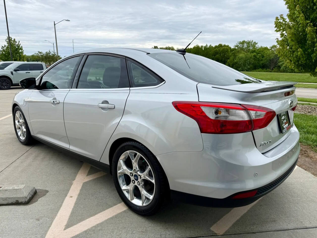 Used 2014 Ford Focus Titanium FWD image 6