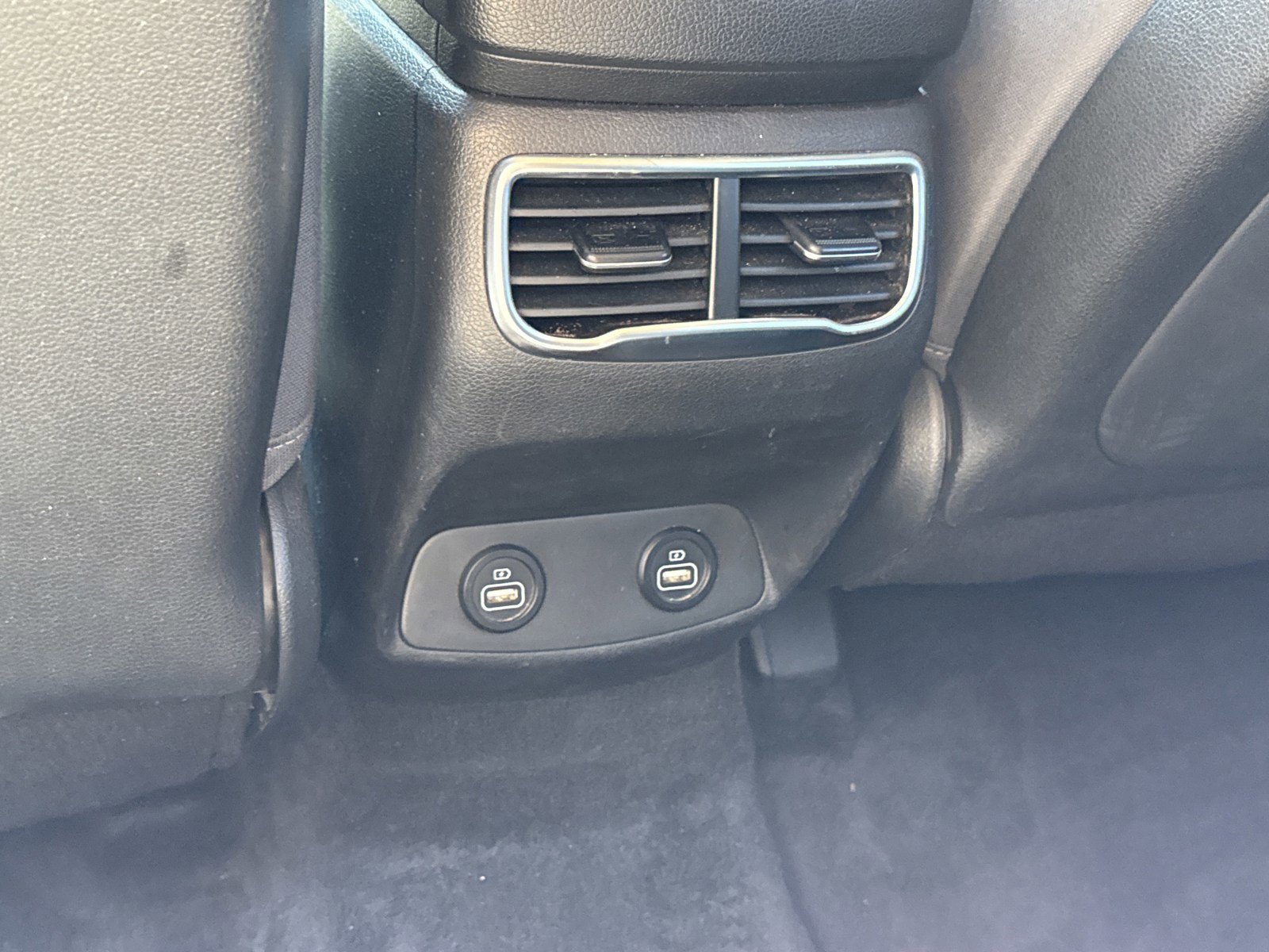 Certified 2022 Hyundai Santa Fe SEL image 14