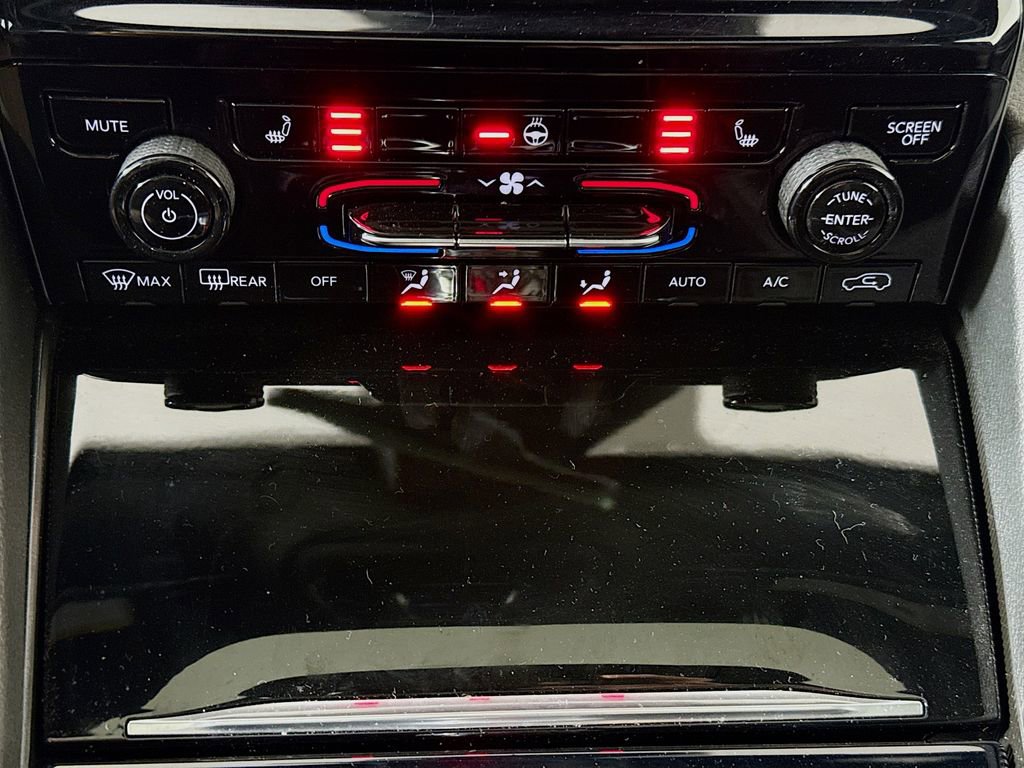 Used 2025 Jeep Grand Cherokee L Altitude image 15