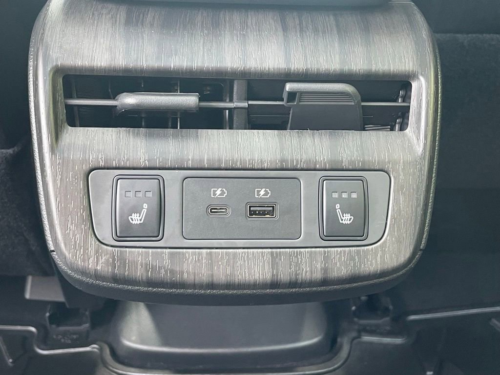 Used 2024 Nissan Ariya AWD image 24
