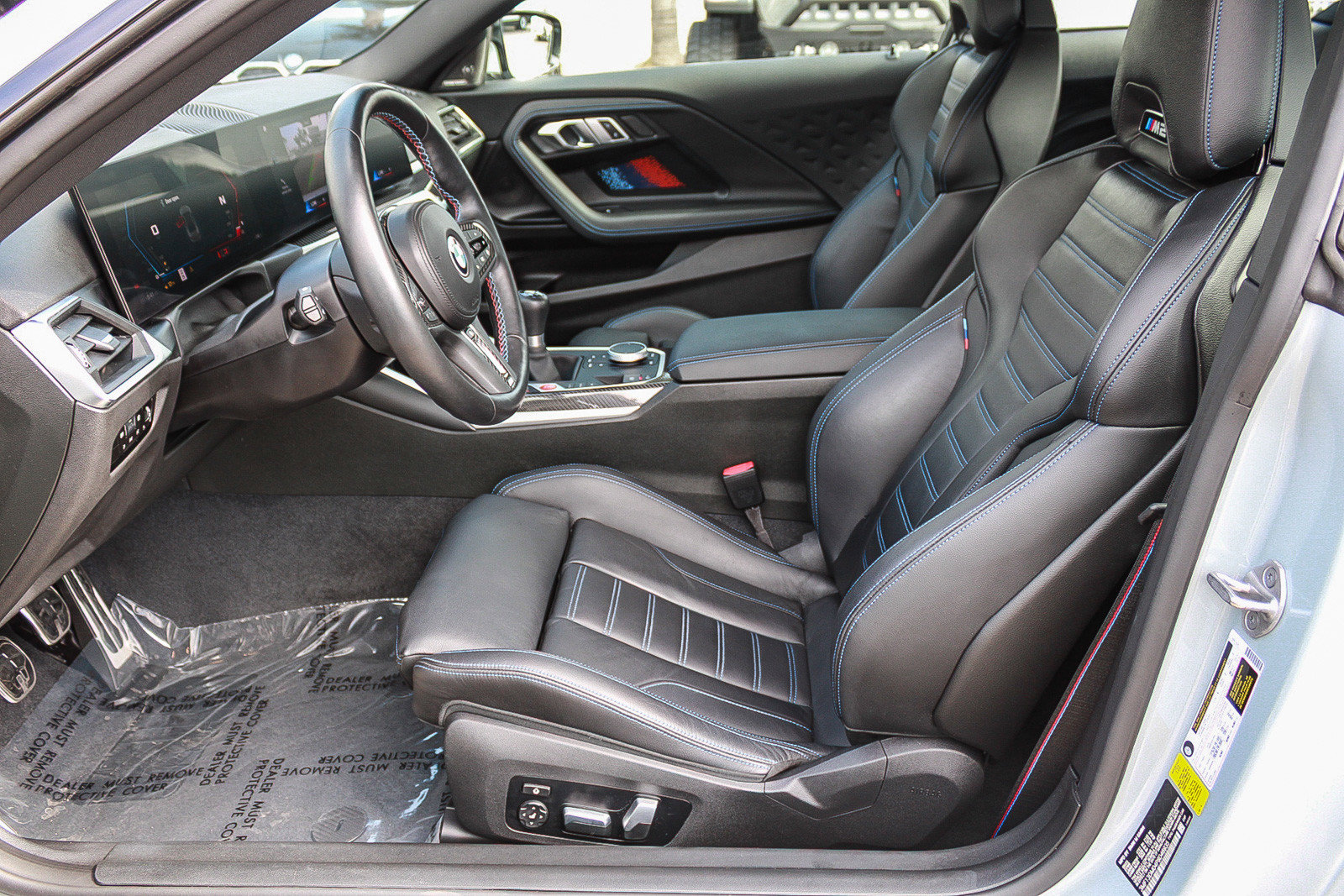Used 2023 BMW M2 w/ Lighting Package RWD image 17
