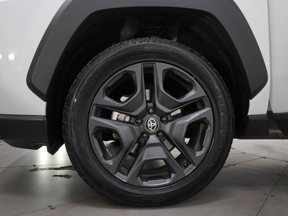 Used 2024 Toyota RAV4 Adventure image 31