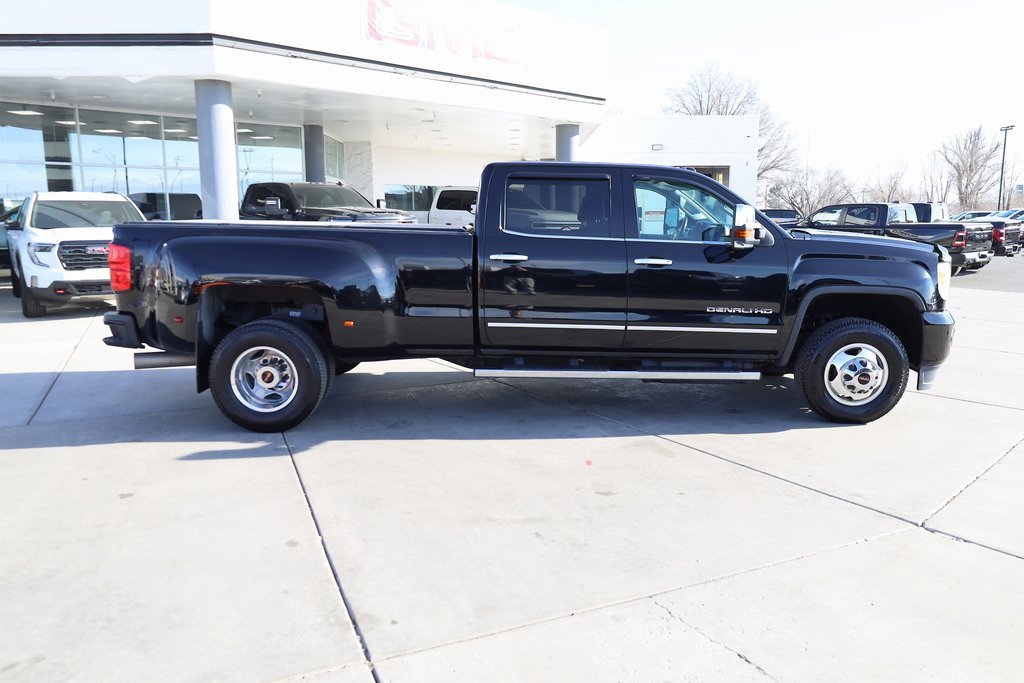 Used 2015 GMC Sierra 3500 Denali w/ Duramax Plus Package image 7