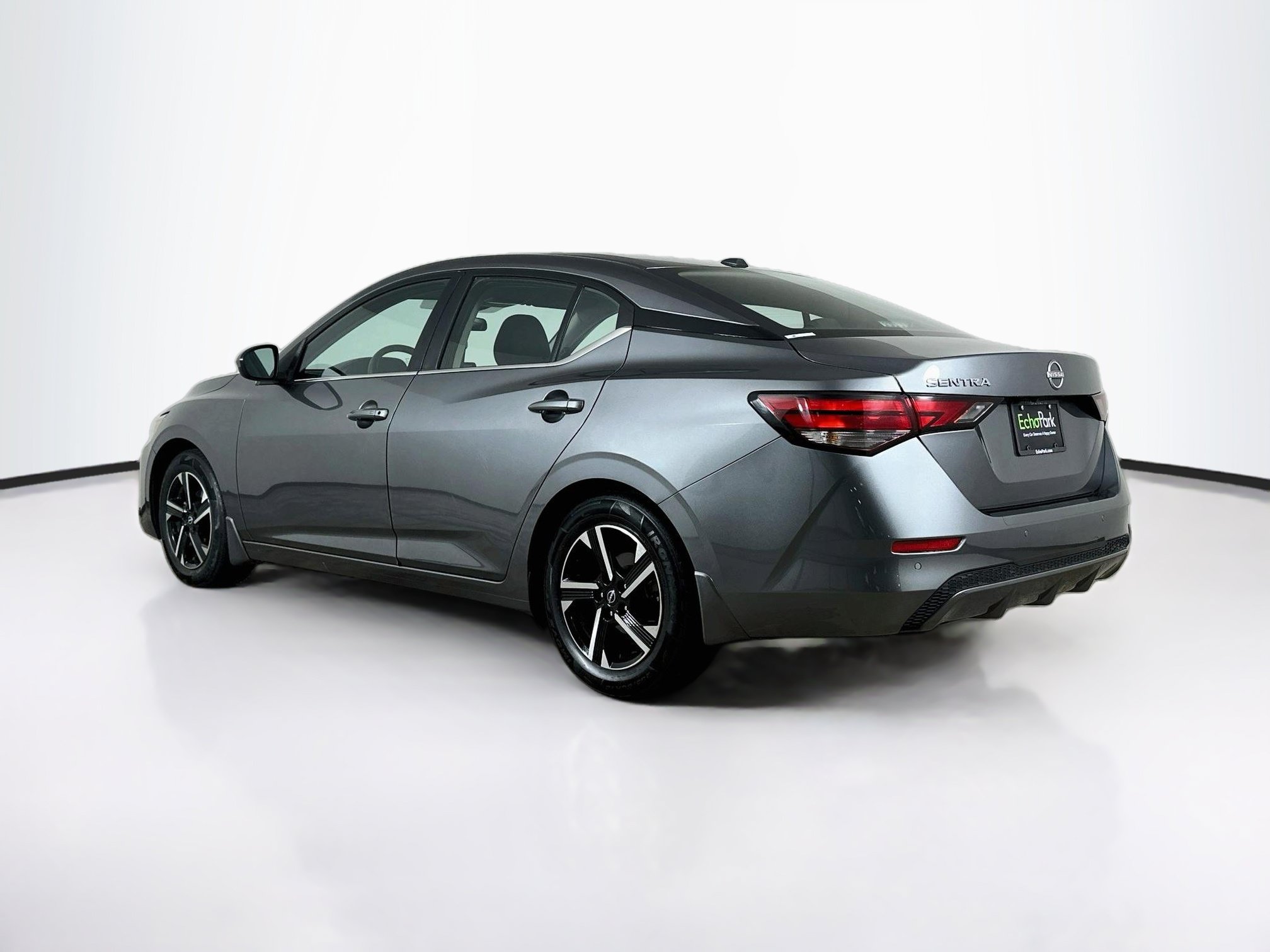 Used 2025 Nissan Sentra SV FWD image 5