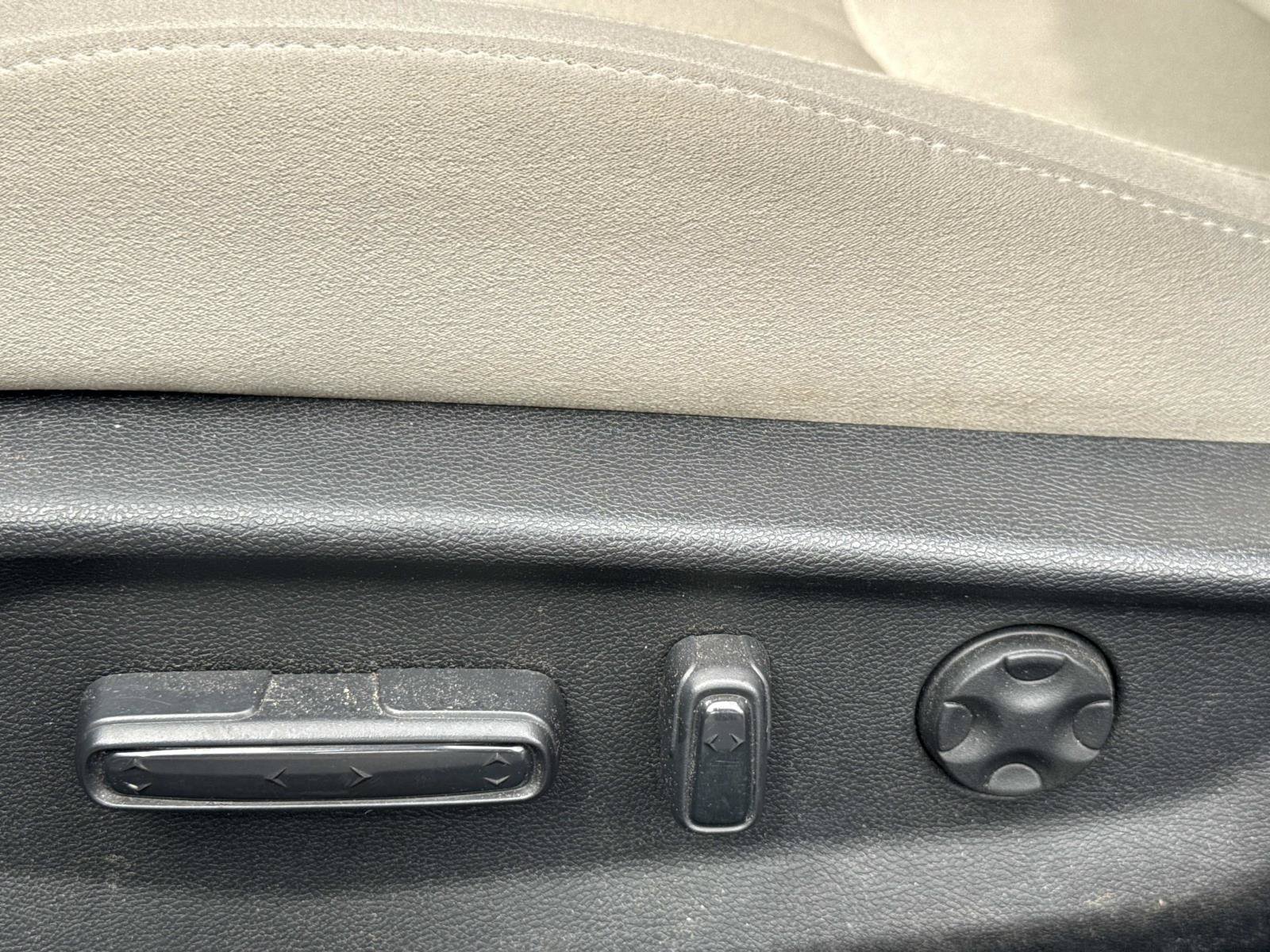 Certified 2018 Honda Accord EX image 18