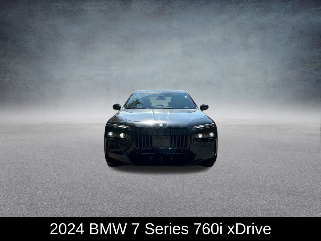 Used 2024 BMW 760i xDrive w/ Executive Package image 3