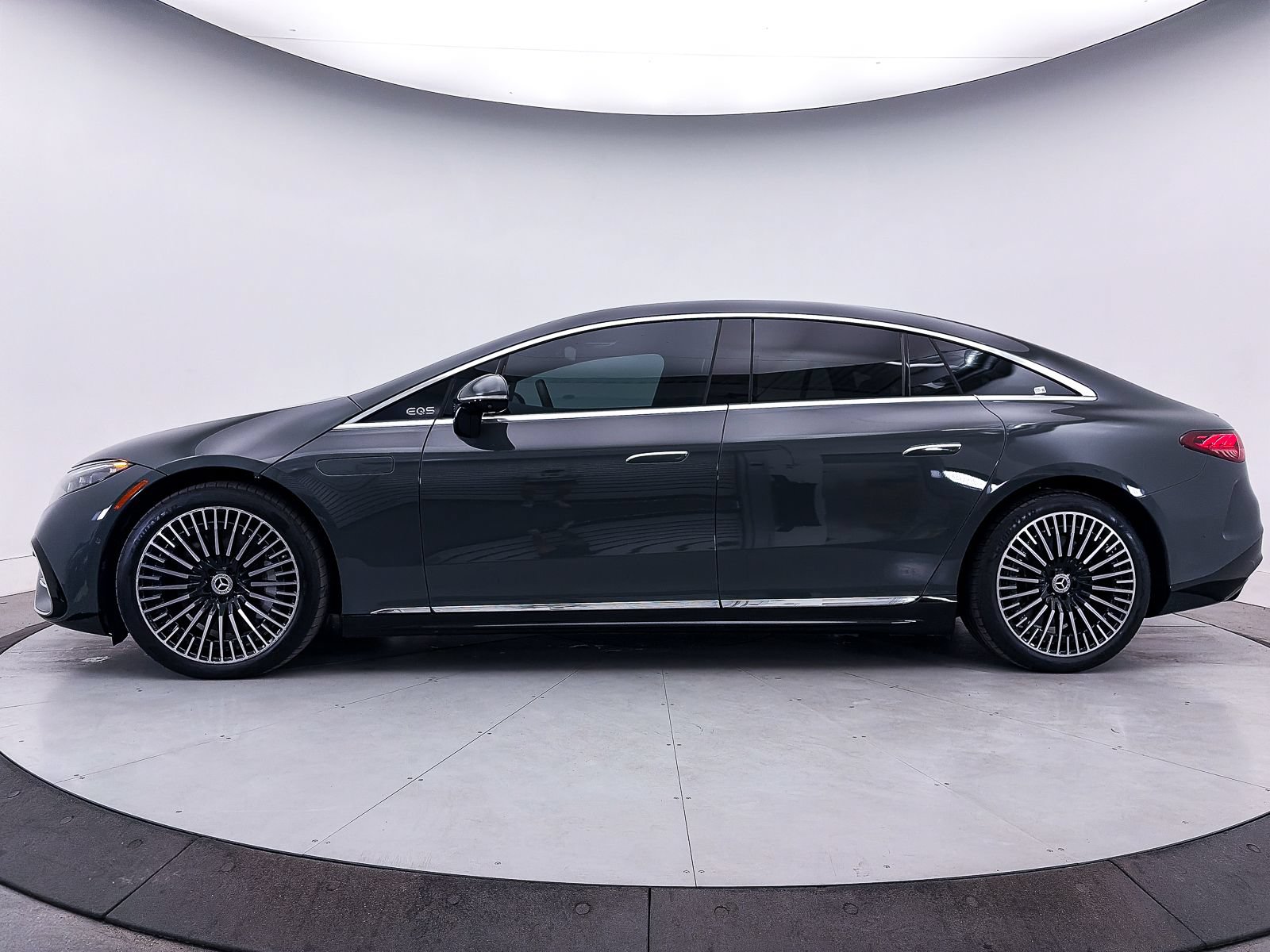 Used 2023 Mercedes-Benz EQS 580 4MATIC Sedan image 39