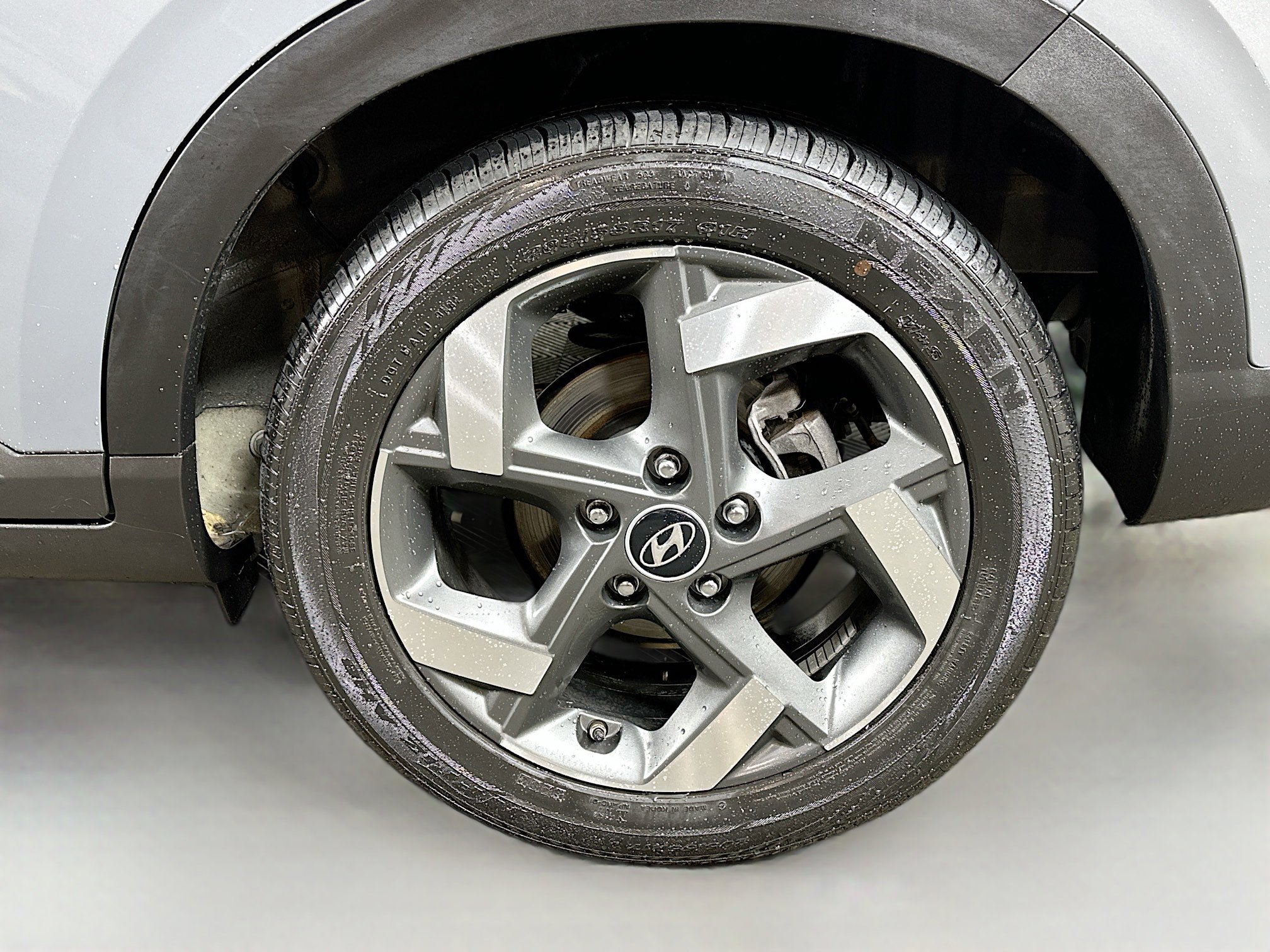 Used 2022 Hyundai Venue SEL image 29