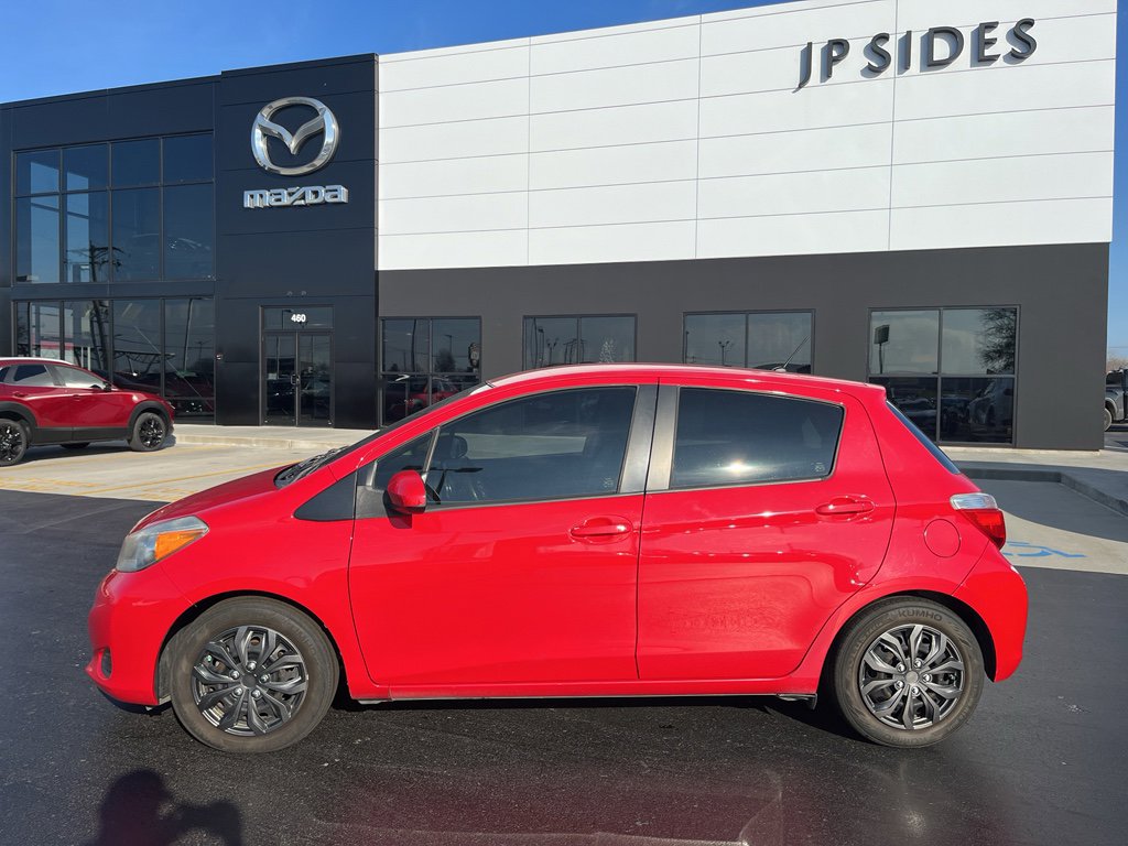 Used 2013 Toyota Yaris LE image 2