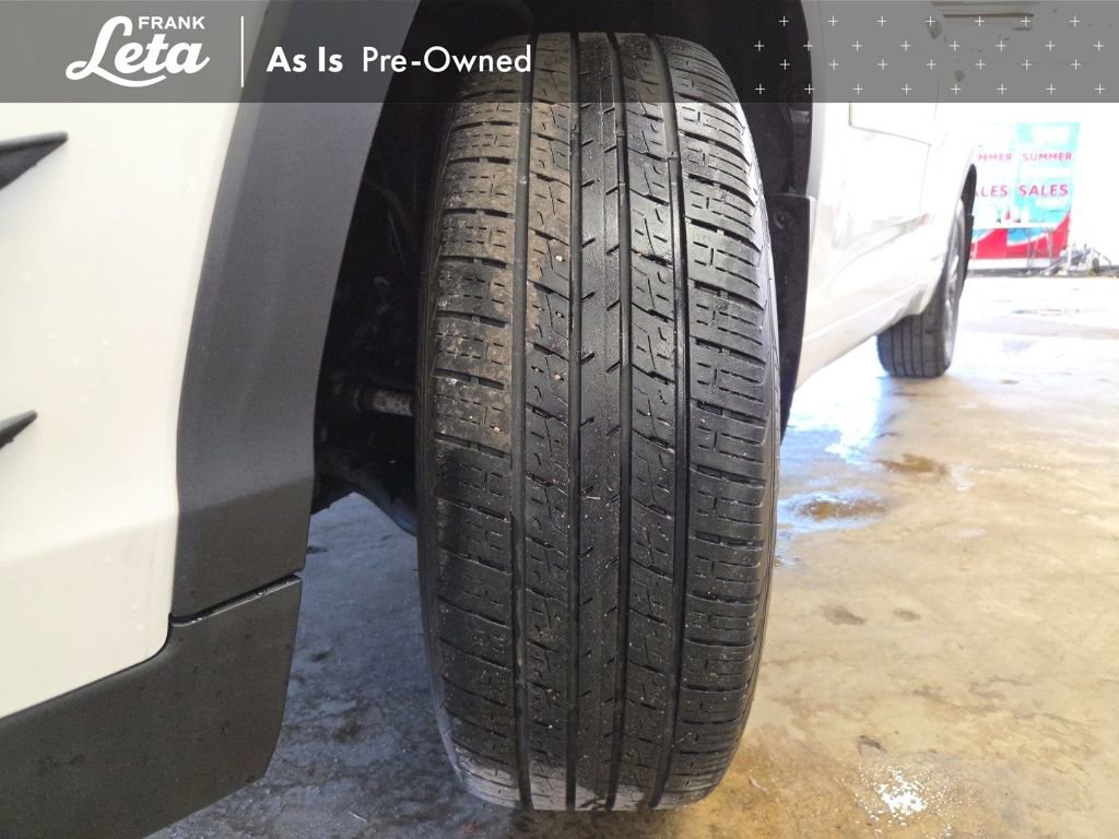 Used 2017 Toyota Highlander Plus AWD/4WD image 25