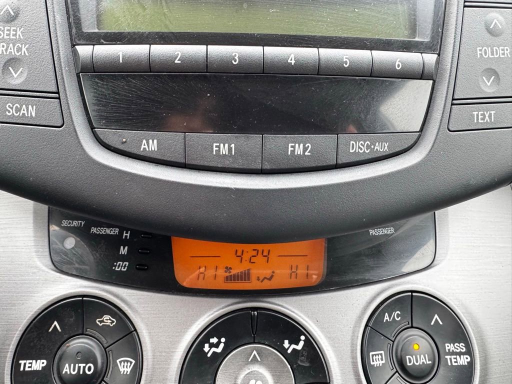 Used 2007 Toyota RAV4 Limited AWD/4WD image 10