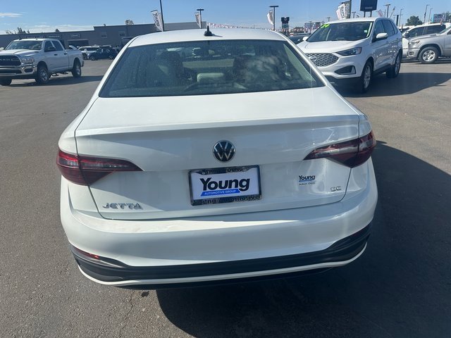 Used 2022 Volkswagen Jetta SE image 5