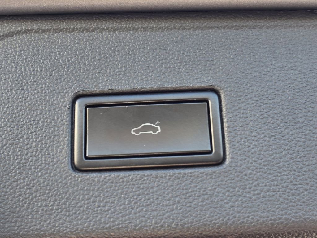 Used 2021 Volkswagen Atlas SEL Premium image 33