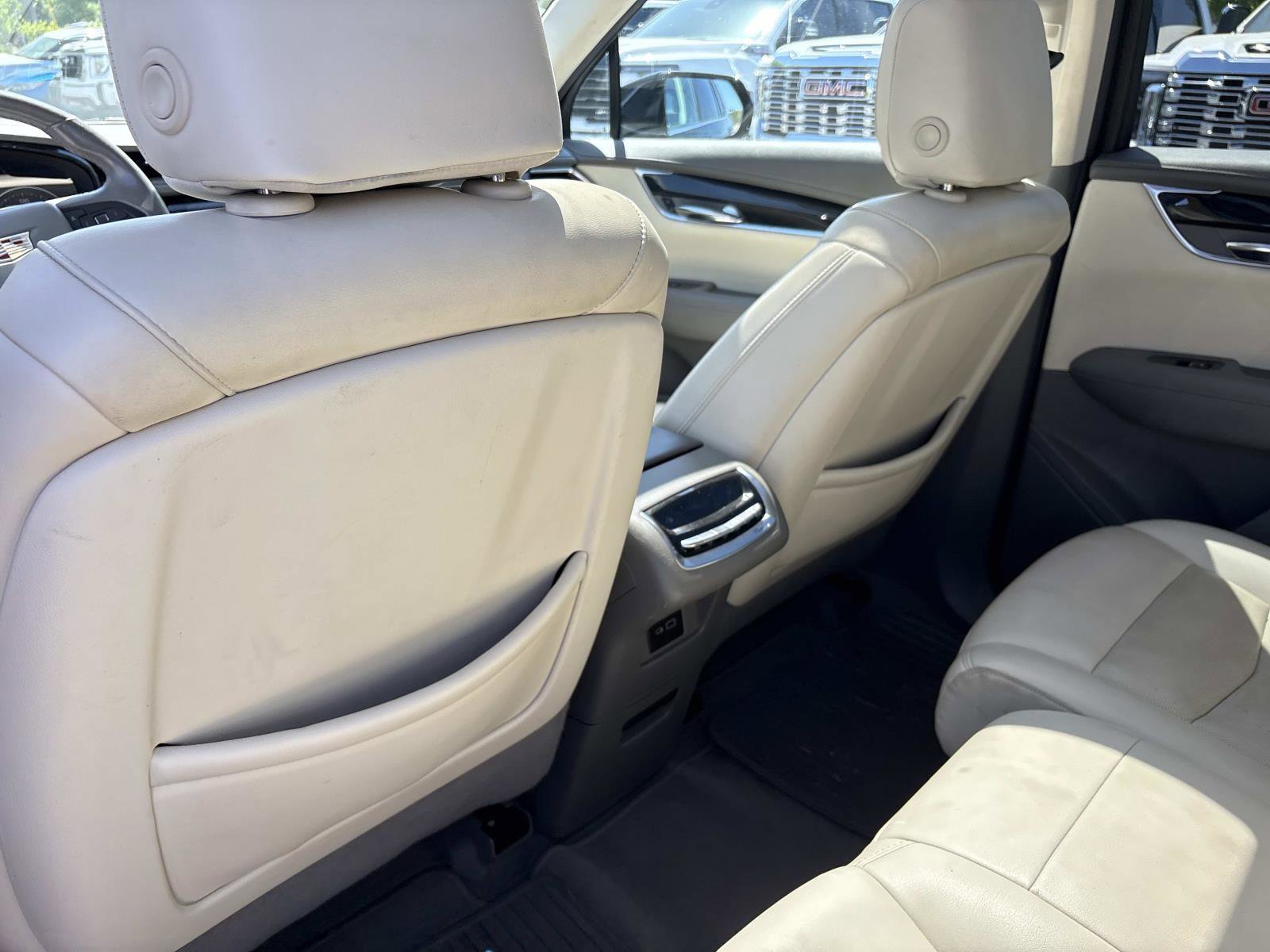 Used 2021 Cadillac XT6 Premium Luxury image 30