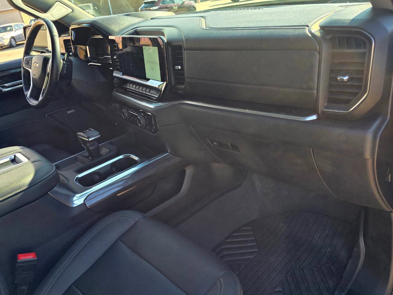 Used 2022 Chevrolet Silverado 1500 LTZ w/ LTZ Premium Package image 26