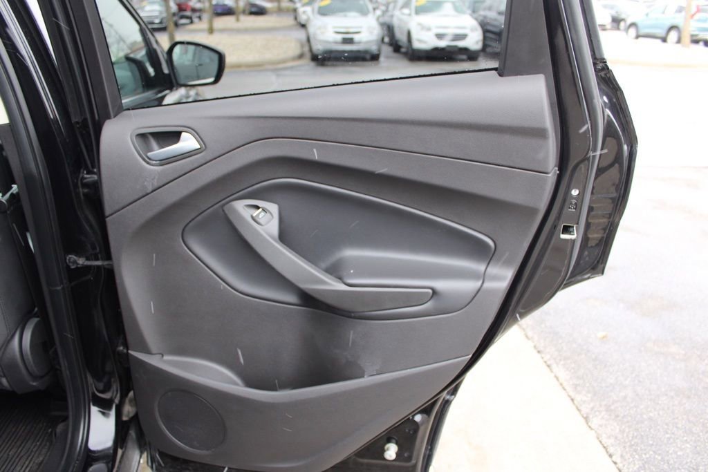 Used 2019 Ford Escape SEL image 25
