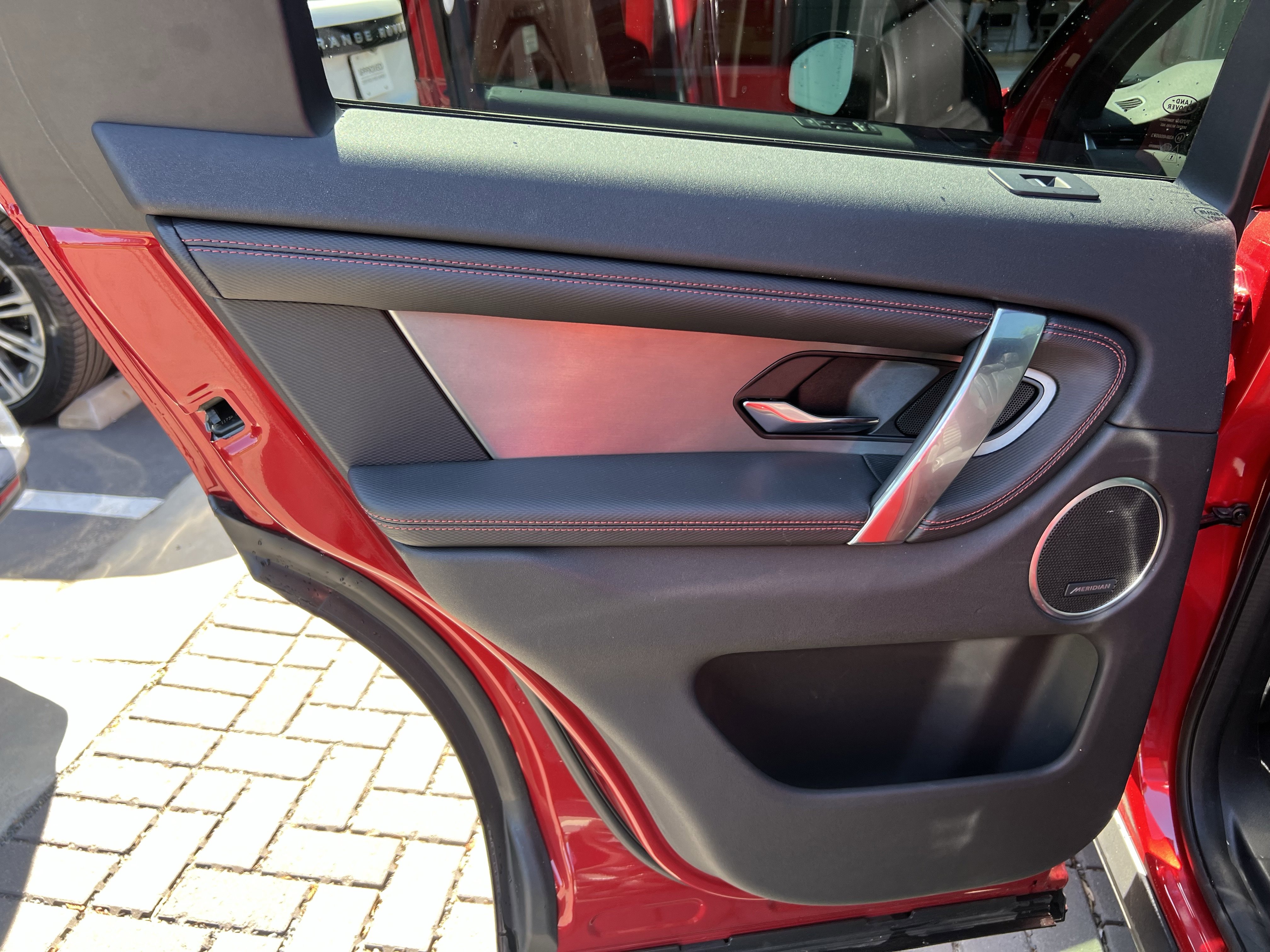 Used 2023 Land Rover Discovery Sport SE R-Dynamic image 30