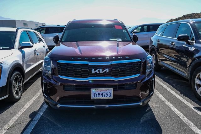 Certified 2022 Kia Telluride EX w/ EX Premium Package AWD/4WD image 5