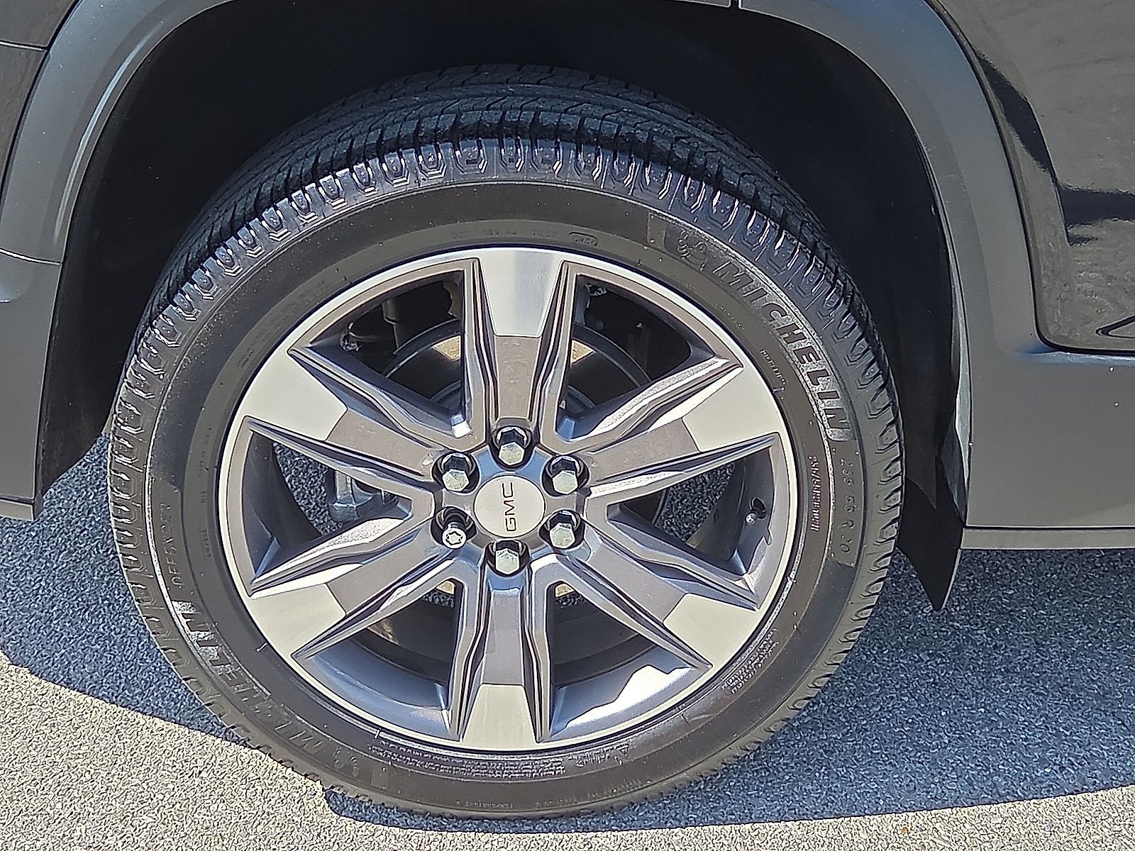 Used 2019 GMC Acadia SLT w/ LPO, Black Accent Package image 7